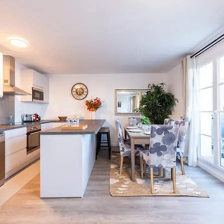 Apartment Le Cartier Appt F3, 7mn Disneyland, Parking,terrace *