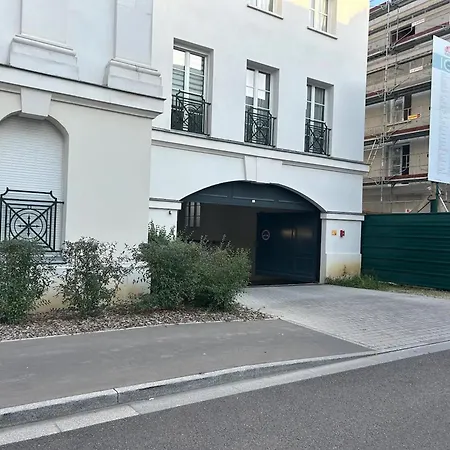 Apartment Le Cartier Appt F3, 7mn Disneyland, Parking,terrace